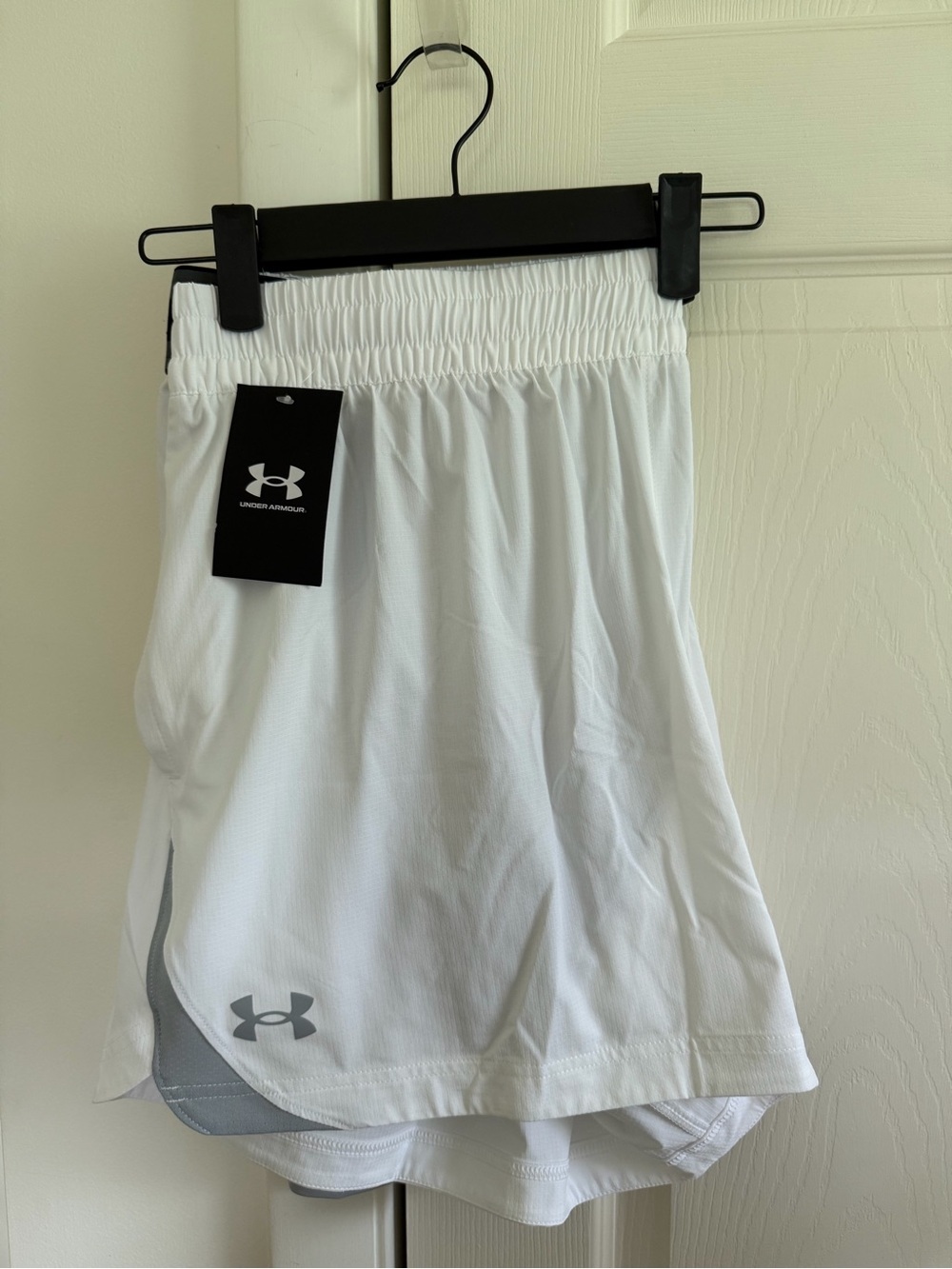 NWT Under Armour Men’s 2XL Elevated Woven 2-in-1 Active Shorts White Gray